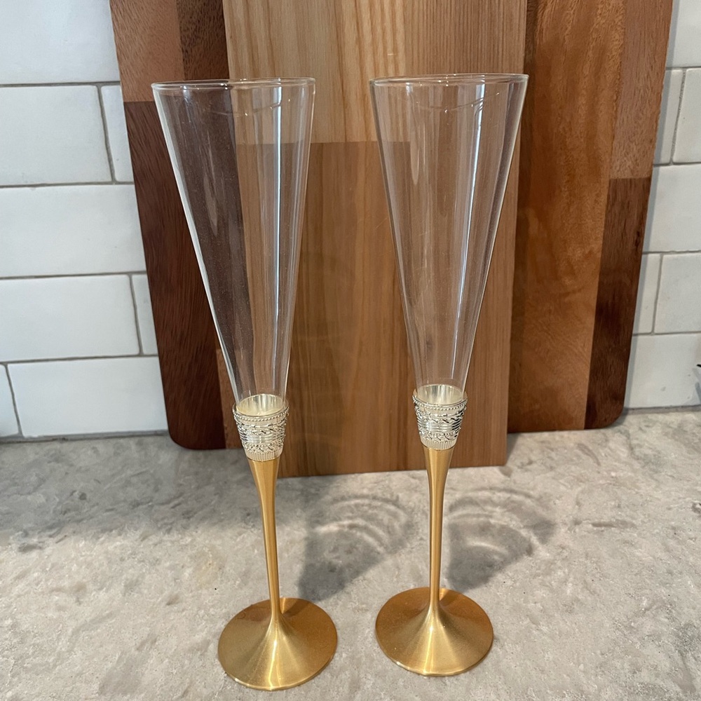 Vera Wang Wedgewood Champagne Flutes